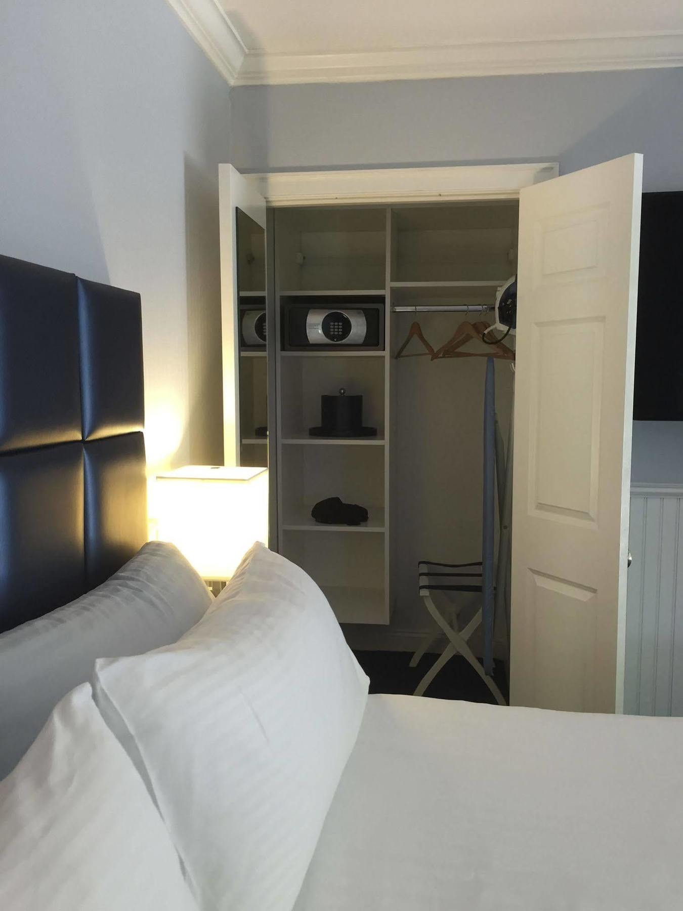 Atlantic Inn Newington Bagian luar foto